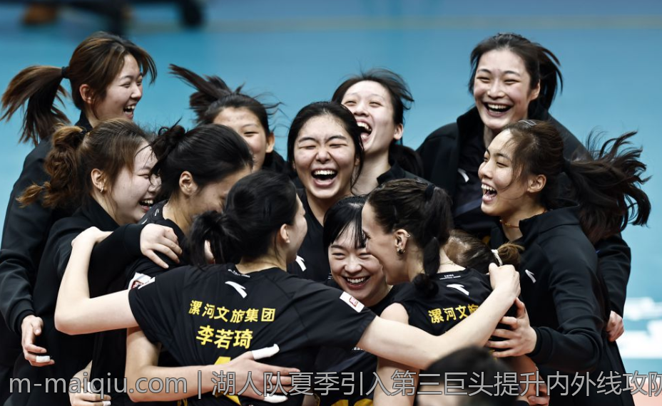 湖人队夏季引入第三巨头提升内外线攻防平衡